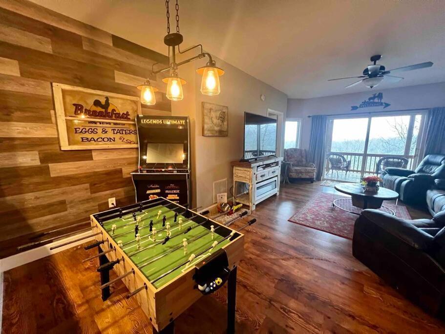 Red Rooster Family Cabin W/Hot Tub+Fire Pit+View Franklin Εξωτερικό φωτογραφία