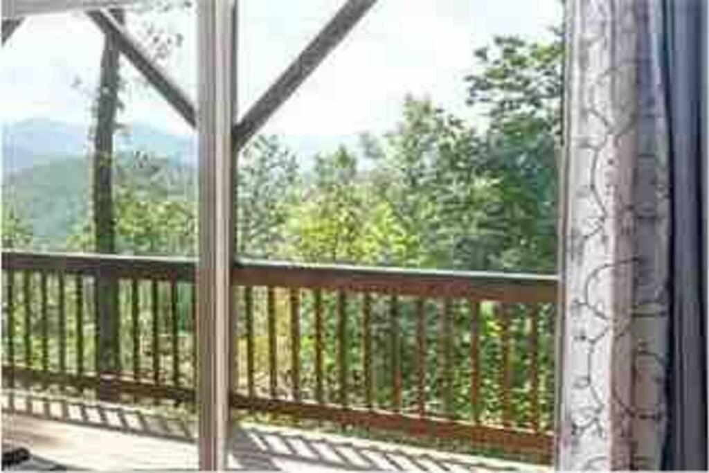 Red Rooster Family Cabin W/Hot Tub+Fire Pit+View Franklin Εξωτερικό φωτογραφία