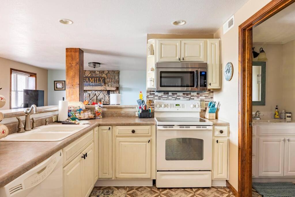 Red Rooster Family Cabin W/Hot Tub+Fire Pit+View Franklin Εξωτερικό φωτογραφία