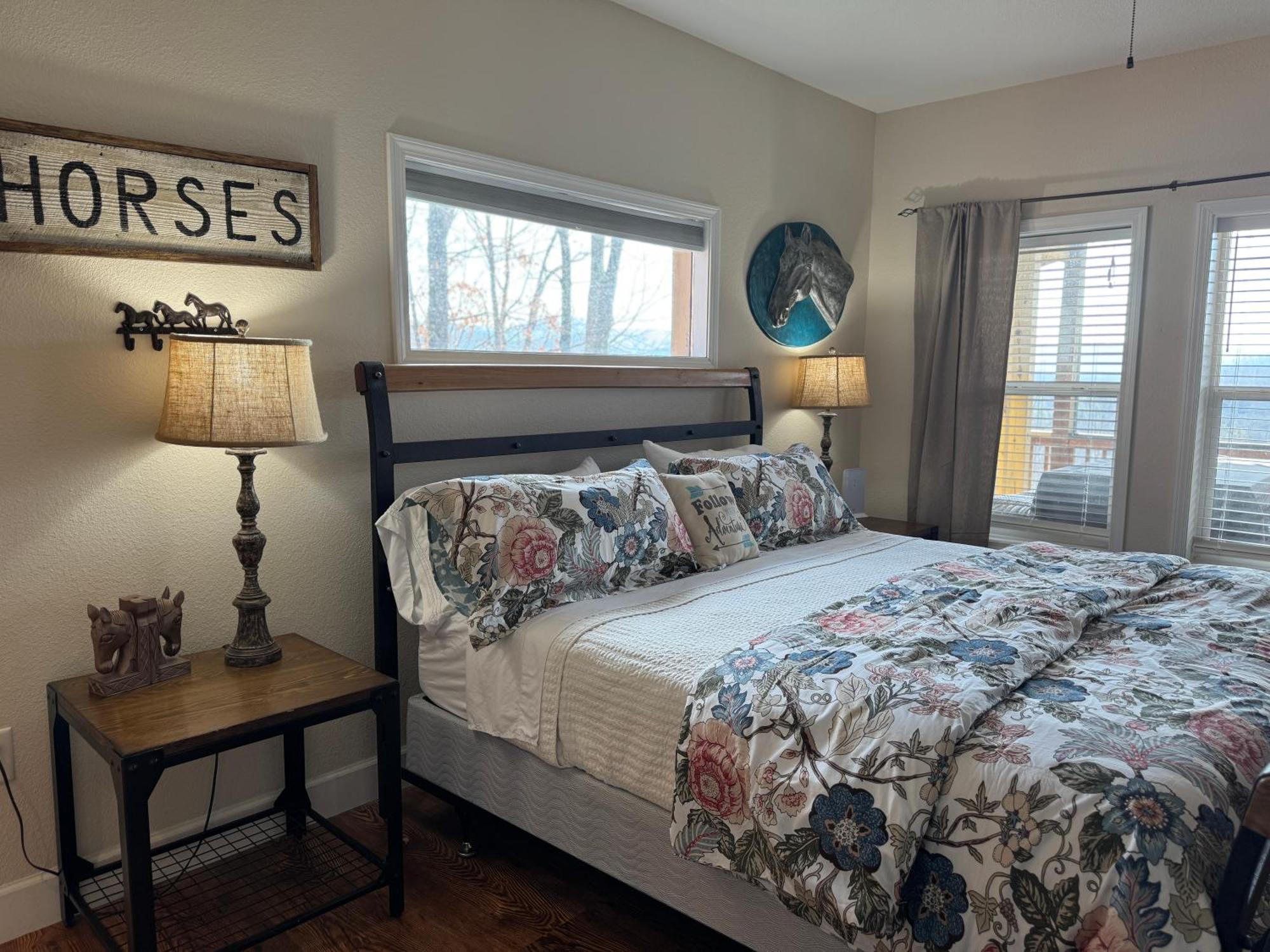 Red Rooster Family Cabin W/Hot Tub+Fire Pit+View Franklin Εξωτερικό φωτογραφία